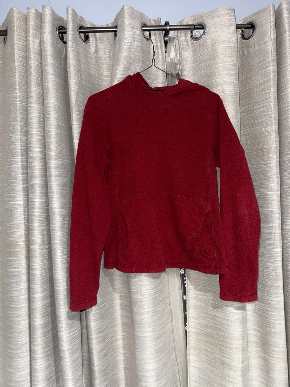 Patagonia synchilla womens hooded pullover in red size medium